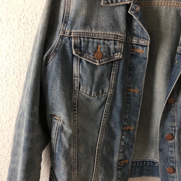 Rock Bottom Price! GAP Jean Jacket L - Picture 3 of 4
